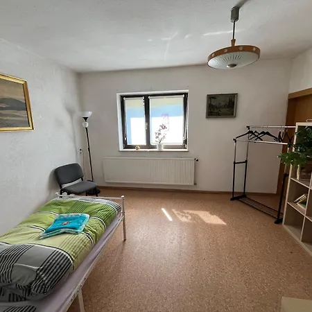 Schoene Mit Gemeinsamer Nutzung Von Bad, Toilette Und Kueche Apartment Schwarzach